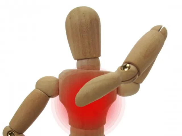 背中の痛み解消法：カイロプラクティックで胸椎を整える